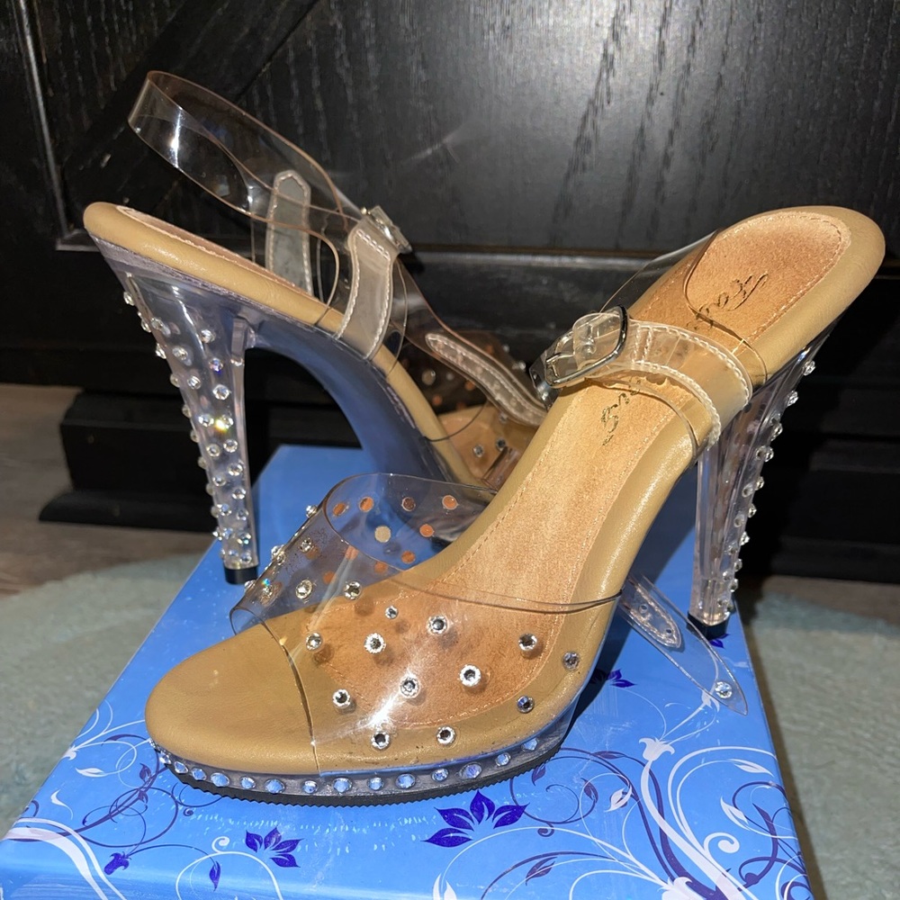 Fabuliciois brand Clear with Swarovski crystals